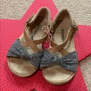 Old Navy Chambray Knot Toddler Sandal sz 6
